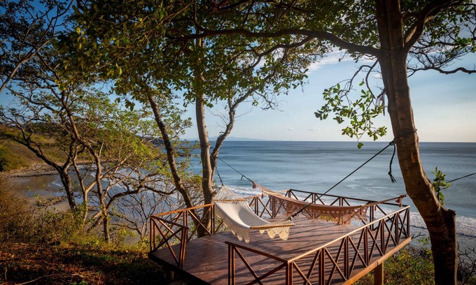 San Juan del Sur Villa | Oceanfront 5bdrm, sleeps 10, AC, pool, fibre optic, Playa Maderas surf break