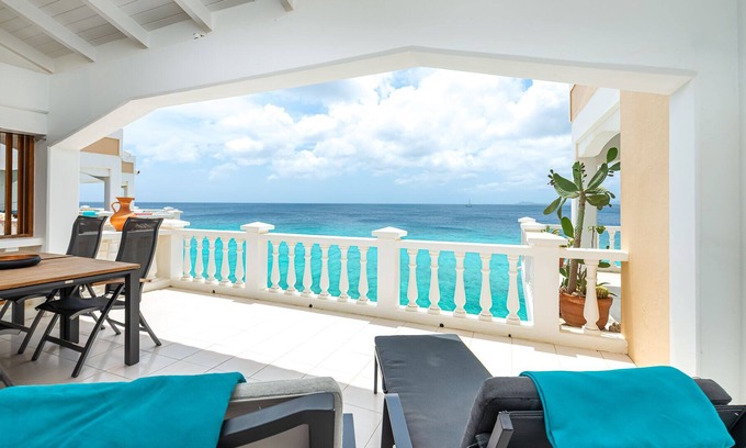 Belnem Apartment | Oceanfront apartment Belair I
