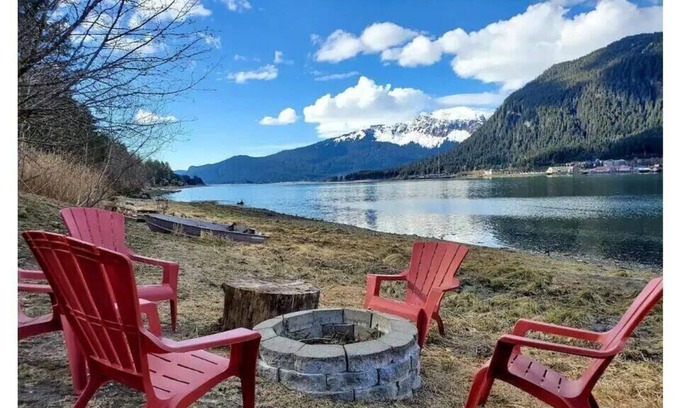 North Douglas Apartment | Oceanfront Apartment with Firepit on the Beach