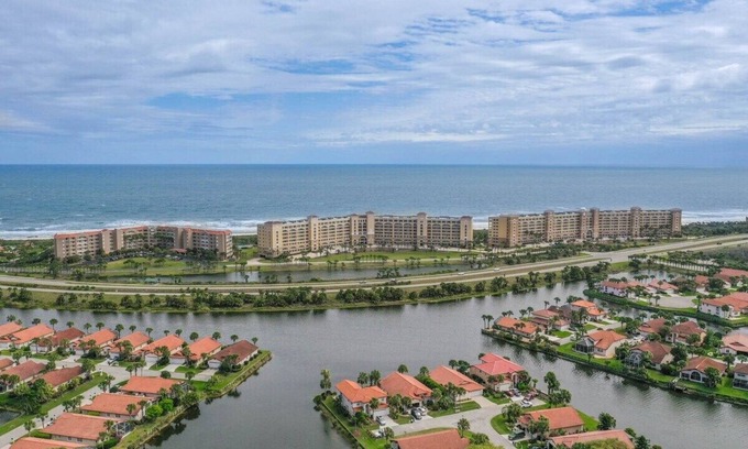 Palm Coast Apartment | Oceanfront Beachside Penthouse in Palm Coast