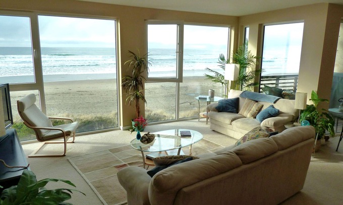 Rockaway Beach House | Oceanfront Beauty, Award Winner, Spectacular View with 7-mile Sandy Beach!