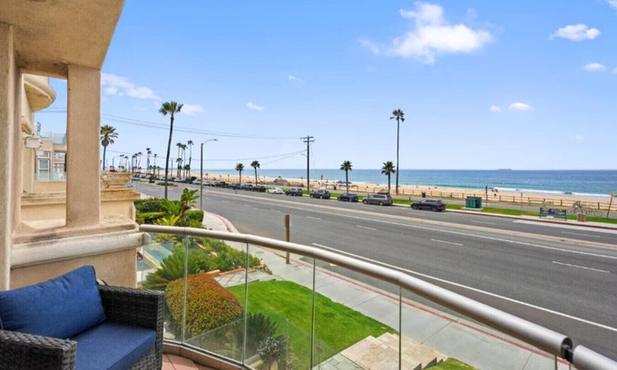 Huntington Beach House | Oceanfront Bliss on Pacific Coast Highway