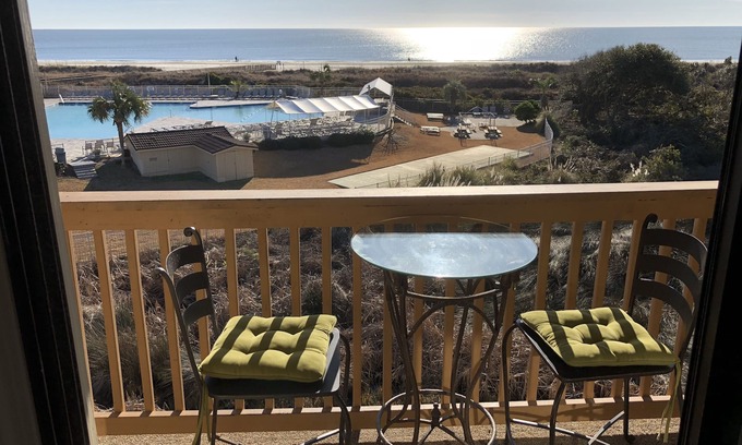 Palmetto Dunes Condo | OCEANFRONT CONDO! Looking for a spring or summer get-away, you found it!