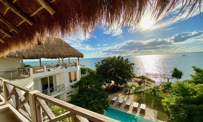 Isla Mujeres Villa | Oceanfront Casa Coco Luxury 10 BR Villa