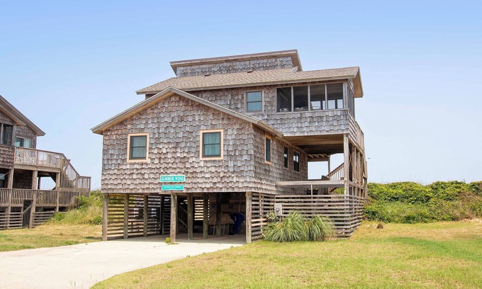 Duck House | OCEANFRONT, Community Pool, Ocean Views, Close to Beach Access, NP13-4, Summer Wind