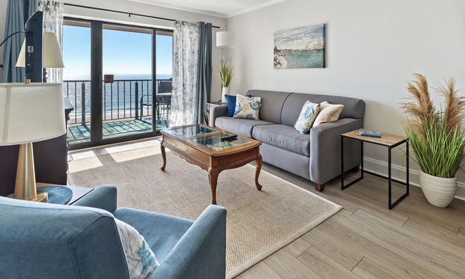 North Ocean City Condo | Oceanfront Condo at Marigot Beach! Wake up to watching the ocean waves crashing.