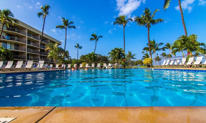 Kihei Condo | OCEANFRONT CONDO MAUI SUNSET#215-A, SLEEPS 4