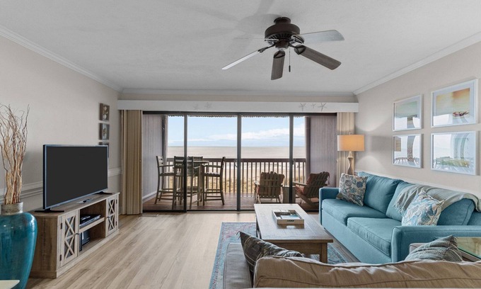 Wilmington Beach Condo | Oceanfront condo with an elevator and great outdoor pool