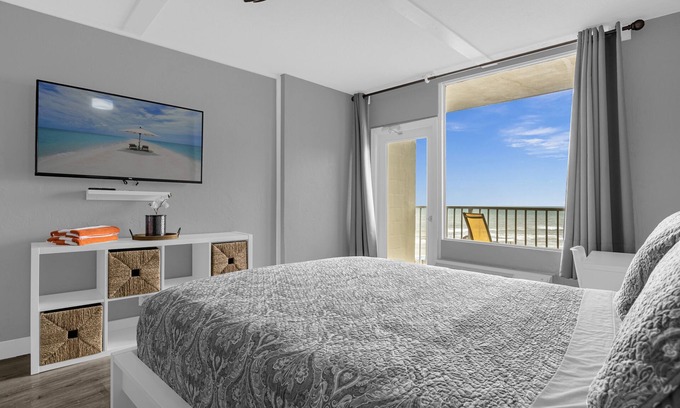 Bostwick Park Condo | Oceanfront Condo w/Private Balcony - Pools Open and Direct Beach Access