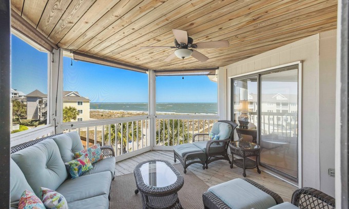 Isle of Palms Condo | Oceanfront Condo in WILD DUNES! Fully Renovated with Rooftop Balcony!