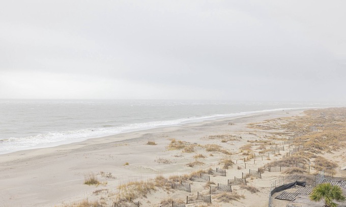 Isle of Palms Condo | Oceanfront Condo in Wild Dunes! Community Pool! Great View Looking at Ocean!