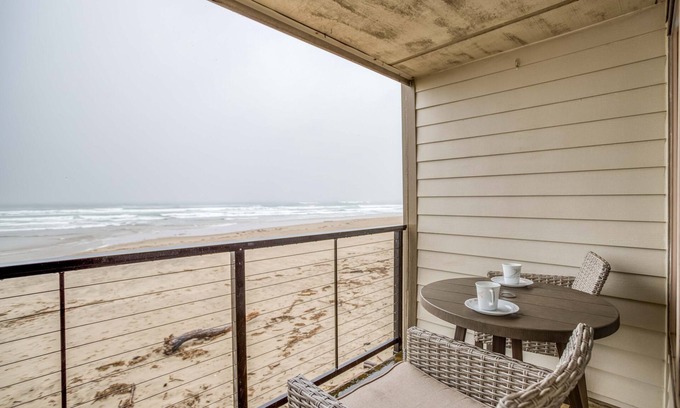 Rockaway Beach Condo | Oceanfront Condo One Block from City Center and Park