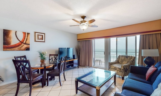 Crystal Beach Condo | Oceanfront Condo w/AC, WiFi, Shared Pool, & Seasonal Beach Service Rentals