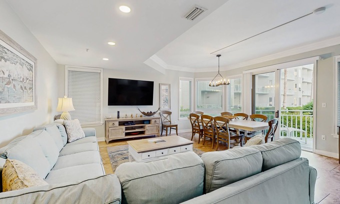 North Forest Beach Condo | Oceanfront condo with pools, hot tubs, WiFi, washer/dryer, & central A/C