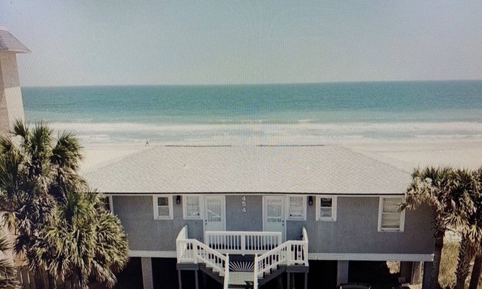 Ocean Cay Cottage | Oceanfront cottage with WOW views and on the BEACH!