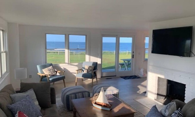 Block Island Cottage | Oceanfront Cottage - 4 BR close to town