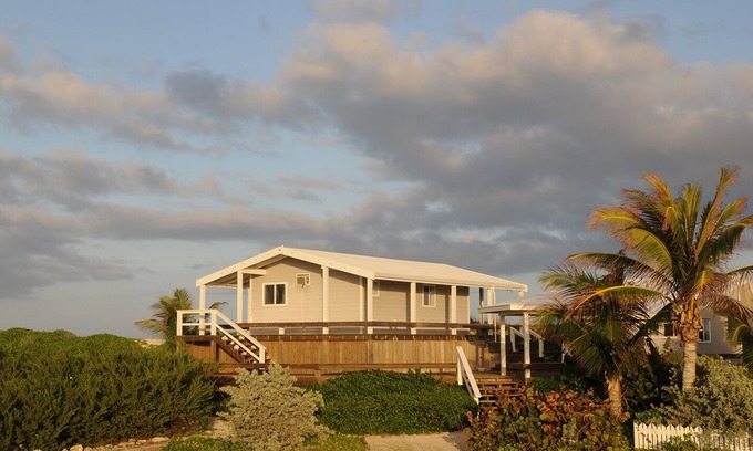 Hope Town Apartment | Oceanfront Cottage With Great Location