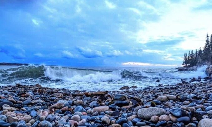 Prospect Harbor House | Oceanfront Crackling Cove Cottage, Family, fire pit, sleeps 6
