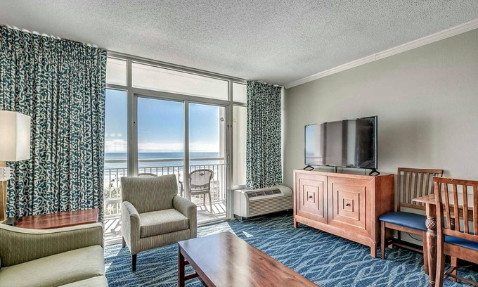 Myrtle Beach Condo | · Oceanfront Deluxe King. Indoor Waterpark, Pools and More