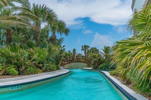 Galveston Apartment | Oceanfront Diamond Beach Condo with views tons of amenities and indoor pool