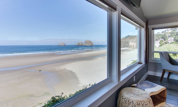 Oceanside Condo | Oceanfront, dog friendly, newly remodeled - all the best