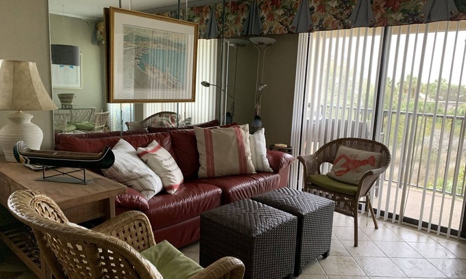 Folly Field Condo | OCEANFRONT. Enjoy Sunrises and Ocean from your balcony.
