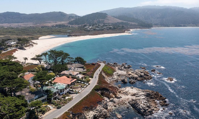 Carmel Point House | Oceanfront Expansive Views on Scenic Point