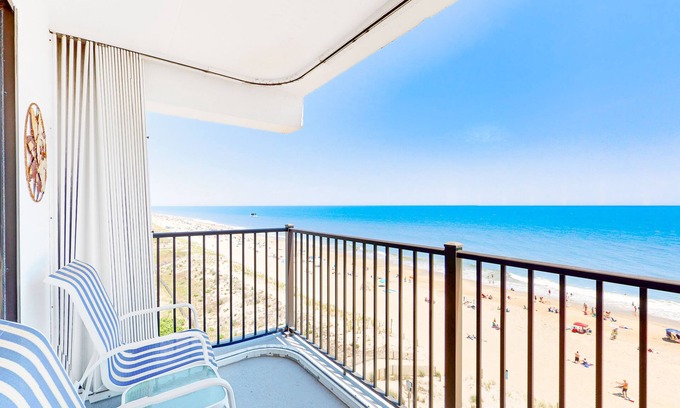 Midtown Ocean City Condo | Oceanfront Golden Surf Condo with ocean view, AC & W/D - the beach awaits