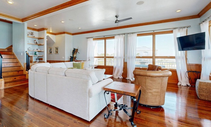Plantation House | Oceanfront home with private dock & rooftop deck - pool, hot tub & tennis access