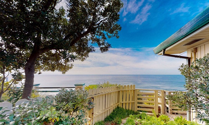 La Selva Beach House | Oceanfront home on a hill with great beach & Monterey Bay views - dog-friendly