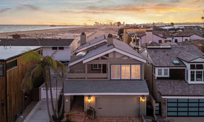 Balboa Peninsula House | Oceanfront Home | Walk to Balboa Pier + Scenic Views | Balboa Peninsula Point