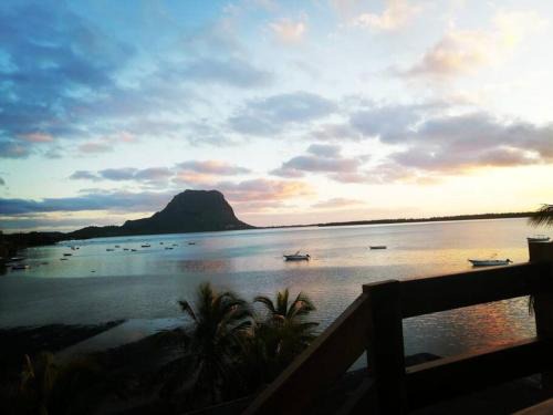 La Gaulette Apartment | Oceanfront Le Morne Brabant view