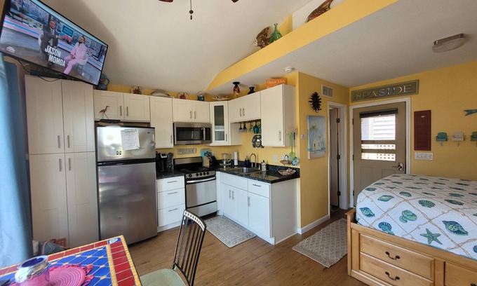 Hatteras Condo | Oceanfront-Modern-Romantic Getaway