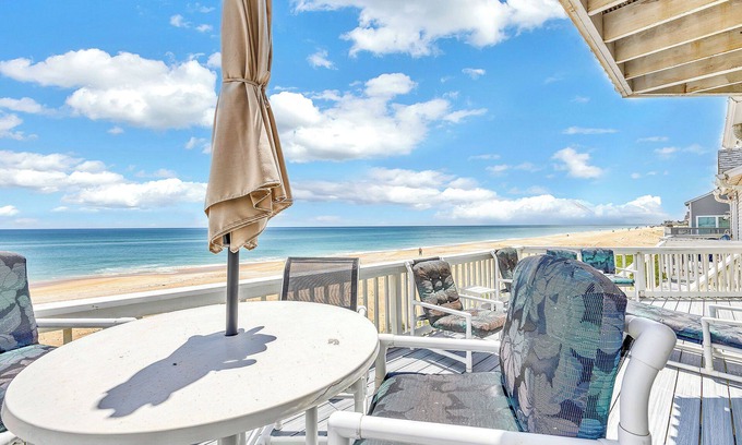 Florida House | Oceanfront Nantucket-Style Beach House