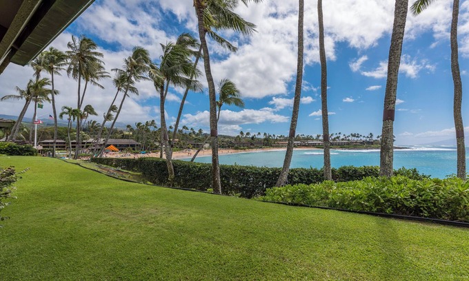 Napili Condo | Oceanfront Napili Lani 315 ~ Steps to Napili Bay
