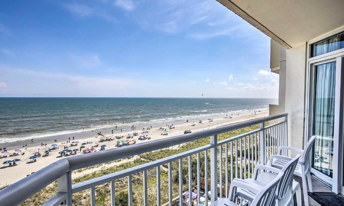Crescent Beach Apartment | Oceanfront North Myrtle Beach Gem Pools Access!