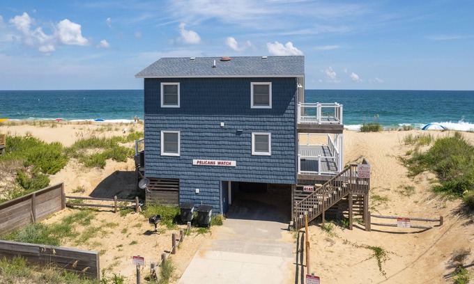 Kitty Hawk House | OCEANFRONT, Ocean Views, Beach Access, Close to Shopping, KH123, Pelican's Watch