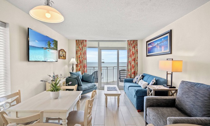 Crescent Beach Condo | Oceanfront Penthouse, corner unit, lots of amenities+Free Attraction Tickets!