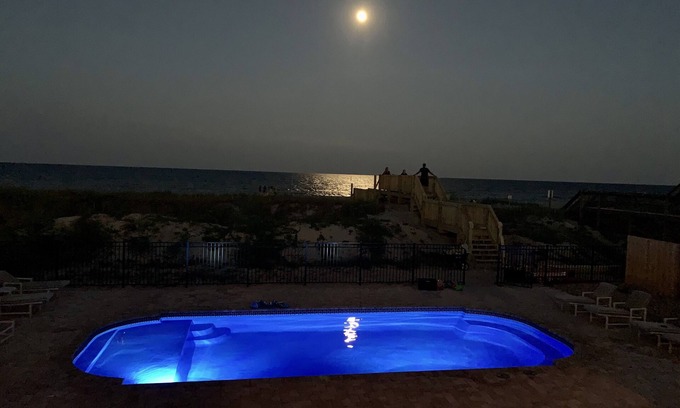 Murrells Inlet House | Oceanfront Pool Sleeps 16!