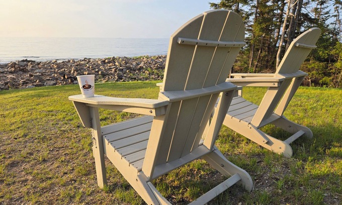 Prospect Harbor House | Oceanfront Prospect Harbor house near Acadia at Schoodic Point