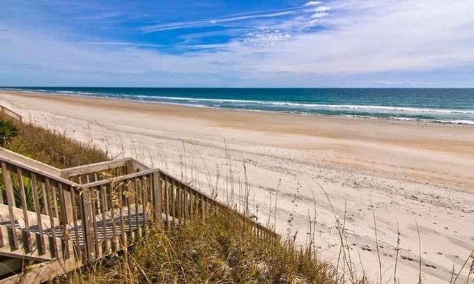 Topsail Beach Condo | Oceanfront Queen's Grant Condo "Tide-the-Knot" with Breathtaking Ocean Views!