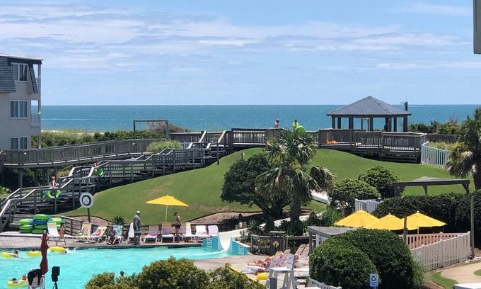 Morehead City Condo | Oceanfront Resort Atlantic Beach