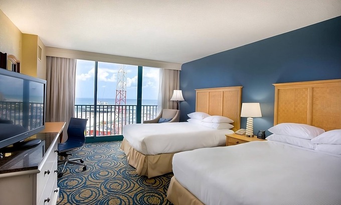 Brush - Stewarts Hotel | Oceanfront Resort w/Sparkling Pool, Gym & Volleyball Court! Near the Beach!