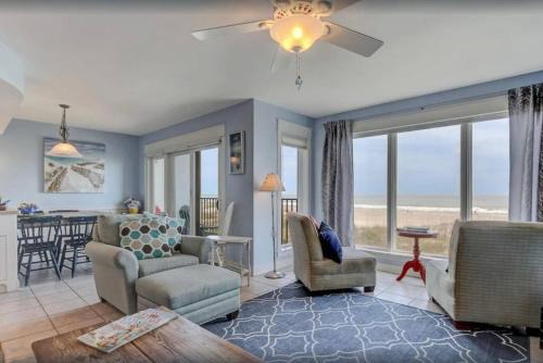 Ocean Cay Apartment | Oceanfront Retreat with a Remarkable View. NEW!