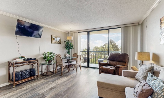 Galveston Condo | Oceanfront San Luis Resort Condo with views, shared hot tub & pool w/waterslide
