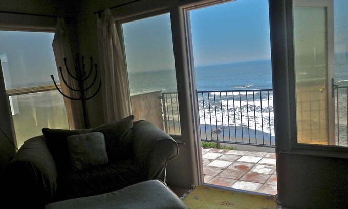 Gold Beach Villa | *Oceanfront Spanish Style Villa *Hot tub *Sea Views *Unique Design *Relaxing