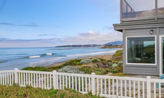 San Simeon Condo | Oceanfront Stay Near Cambria & Beaches 2 En-Suites