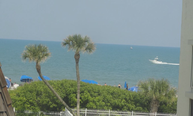 Avon By The Sea Condo | OCEANFRONT TOWNHOUSE At Cocoa Beach Pier - Sandy Toes Townhouse 209