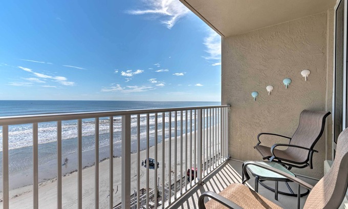 Daytona Beach Shores Apartment | Oceanfront Daytona Beach Studio w/Balcony!