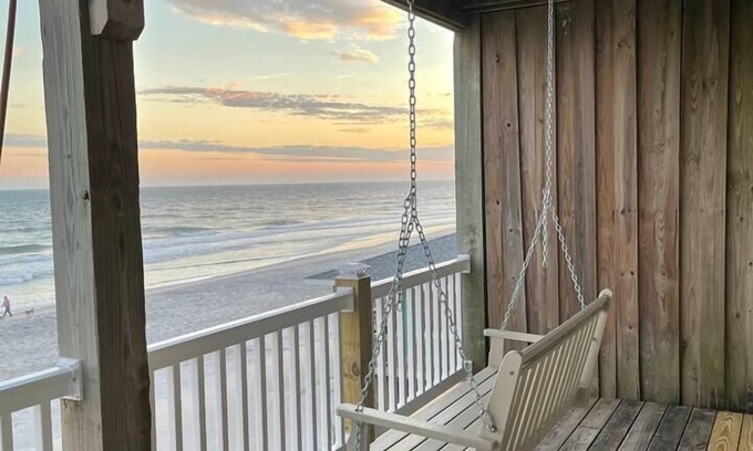 North Topsail Beach House | Oceanfront 5 bed Ocean's Inn-tuition. Elevator! Hot Tub
